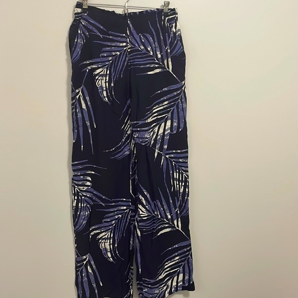 Reitmans wide leg pants. Size 0 regular - Picture 1 of 5